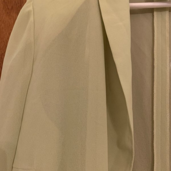 Three piece set - Picture 2 of 5